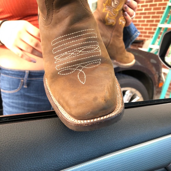 Meet your Posher, Carlos - Picture 1 of 1